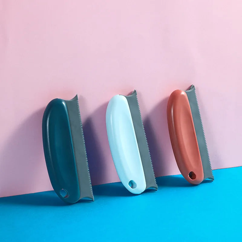Effective Pet Hair Remover Brush For Cats And Dogs - Gently Shaves Wool And Cleans Fur For A Neat And Tidy Home